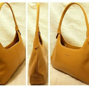 Excellent condition Ferragamo shoulder purse